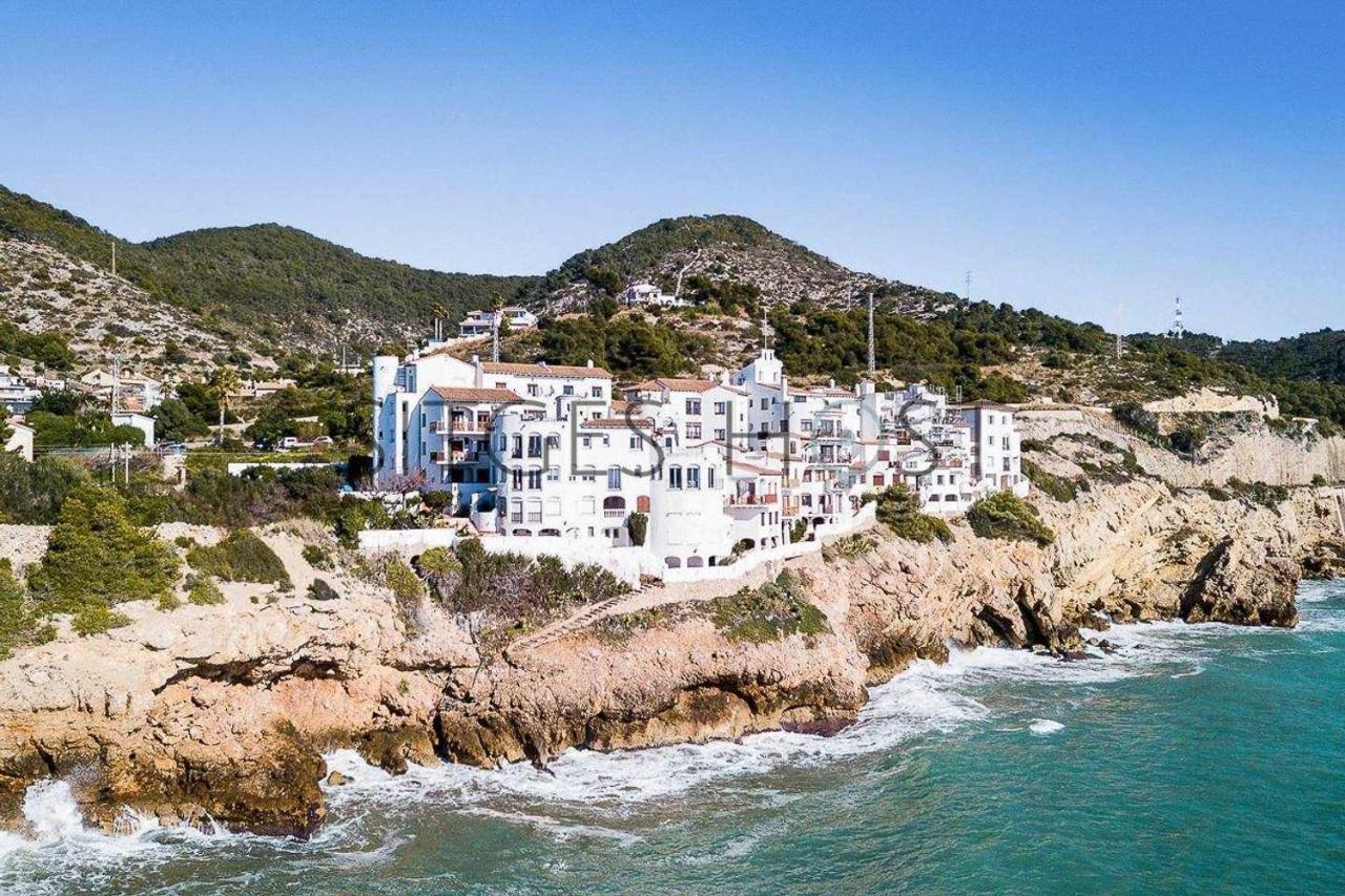 Апартаменты Alojate En Una Torre Sobre El Mar Сиджес Экстерьер фото